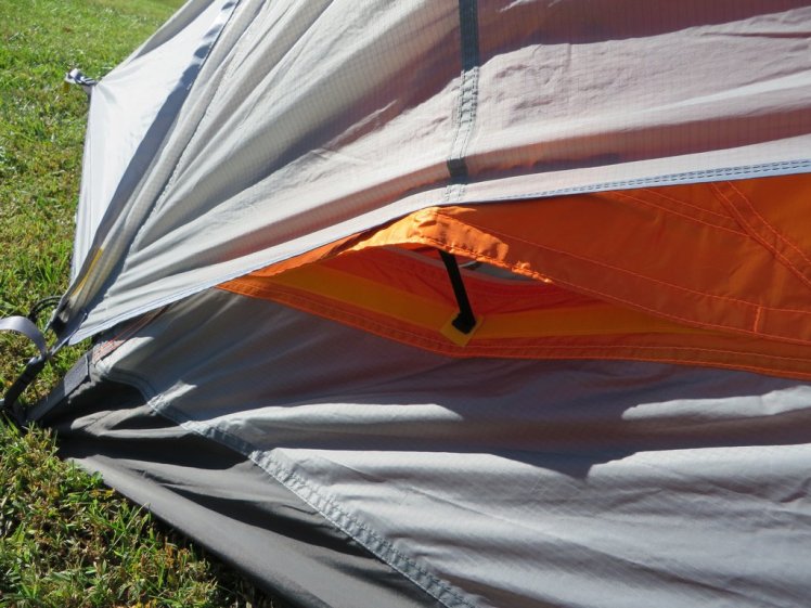 Lower vent near the head