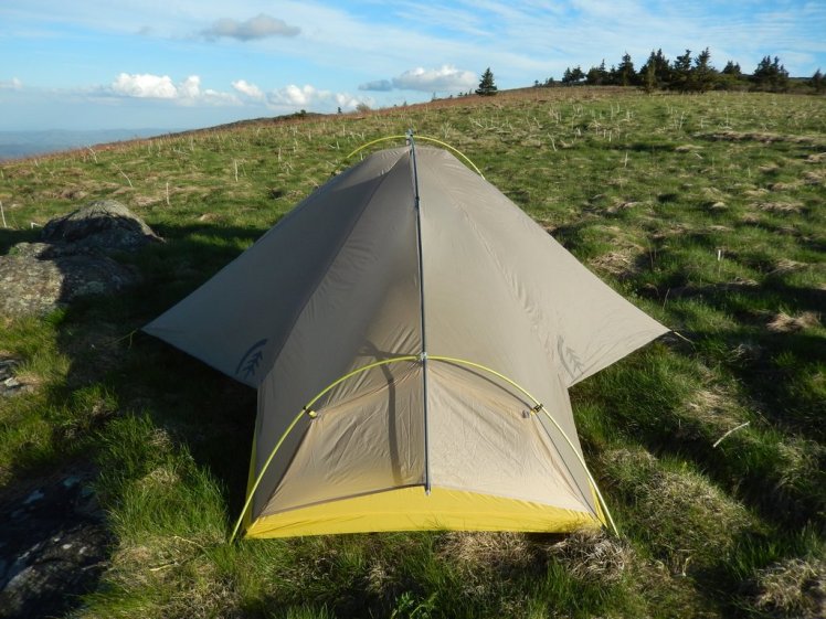 Sierra Designs Lightning 2 FL  rear