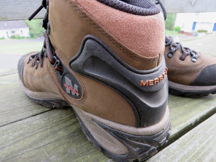 More stability thanks to the counter brace on the rear. 