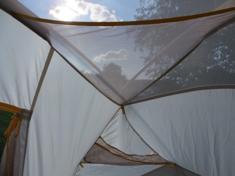 Large internal pockets (two below and one up top)