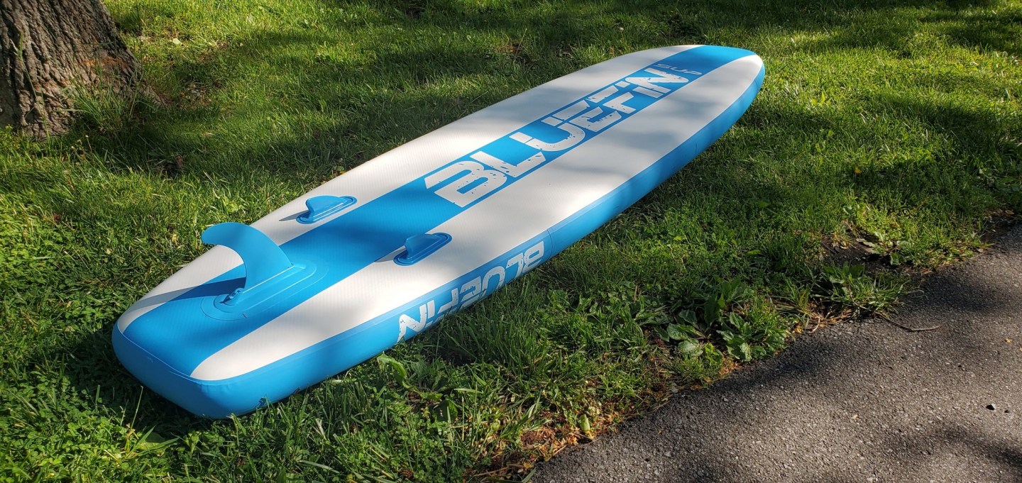 Backpake Deflatable BlueFin Cruise 12′ Stand Up Inflatable Paddle Board Review ...