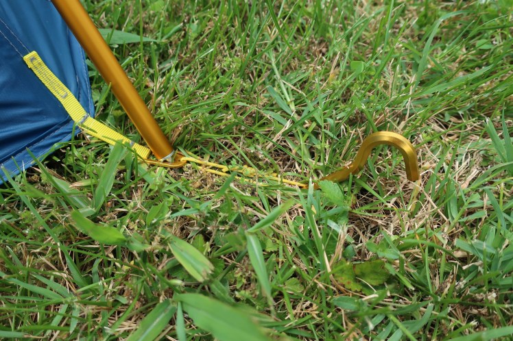 Sierra Designs Nomad 6 Pole and stake