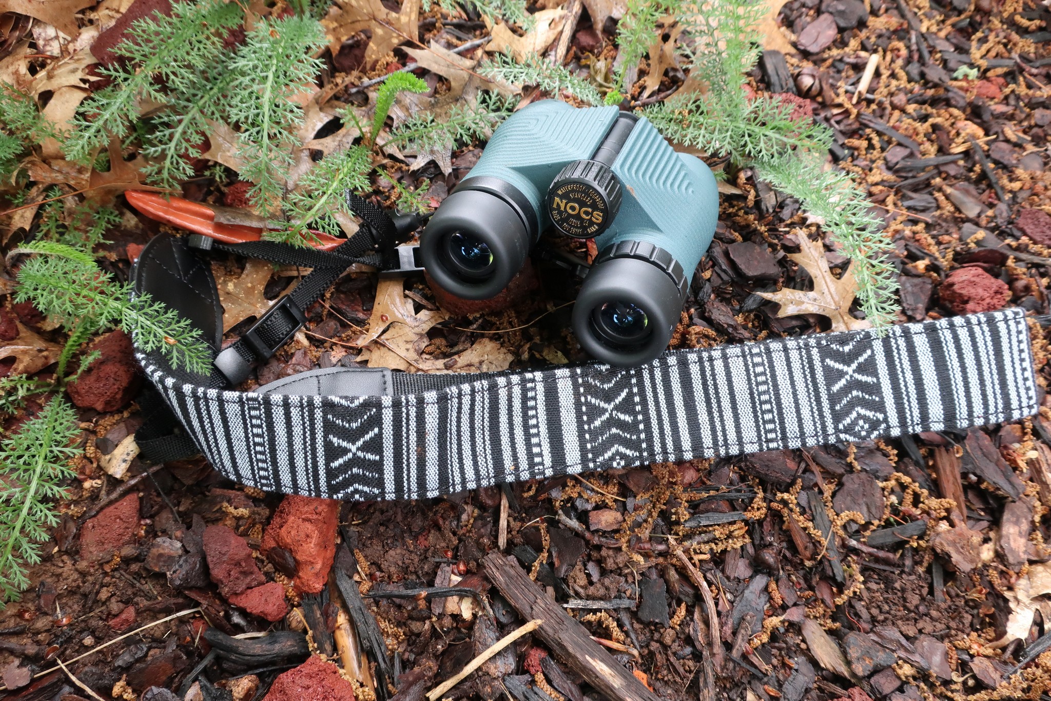 ニノヒノ 2 GLACIAL (BLUE) | Standard Issue 8x25 Waterproof Binoculars | Nocs