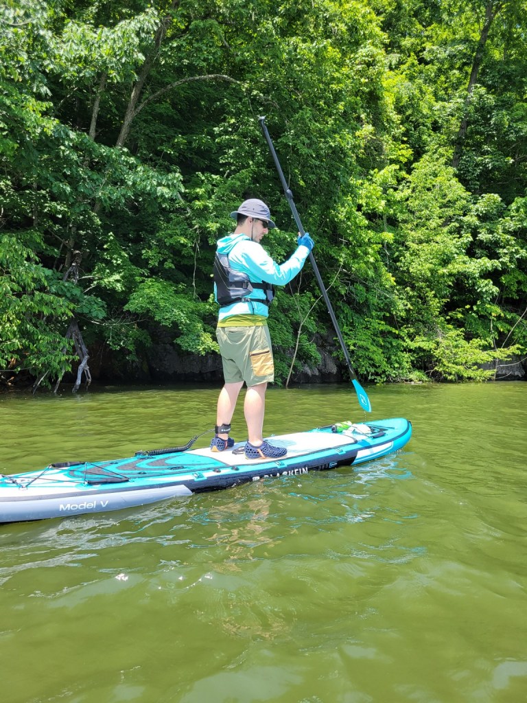 Sperry Wave Rocker paddleboarding