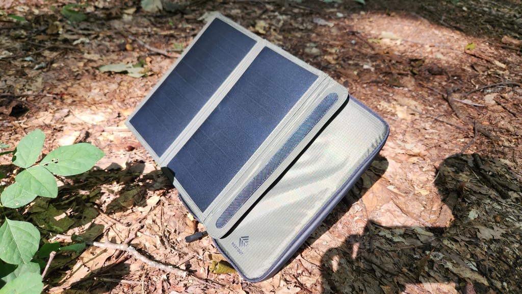 Nestout Review solar panel