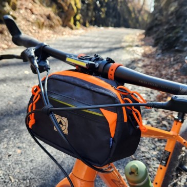 North St. Handlebar pack