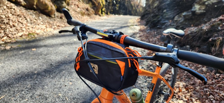 North St. Handlebar pack